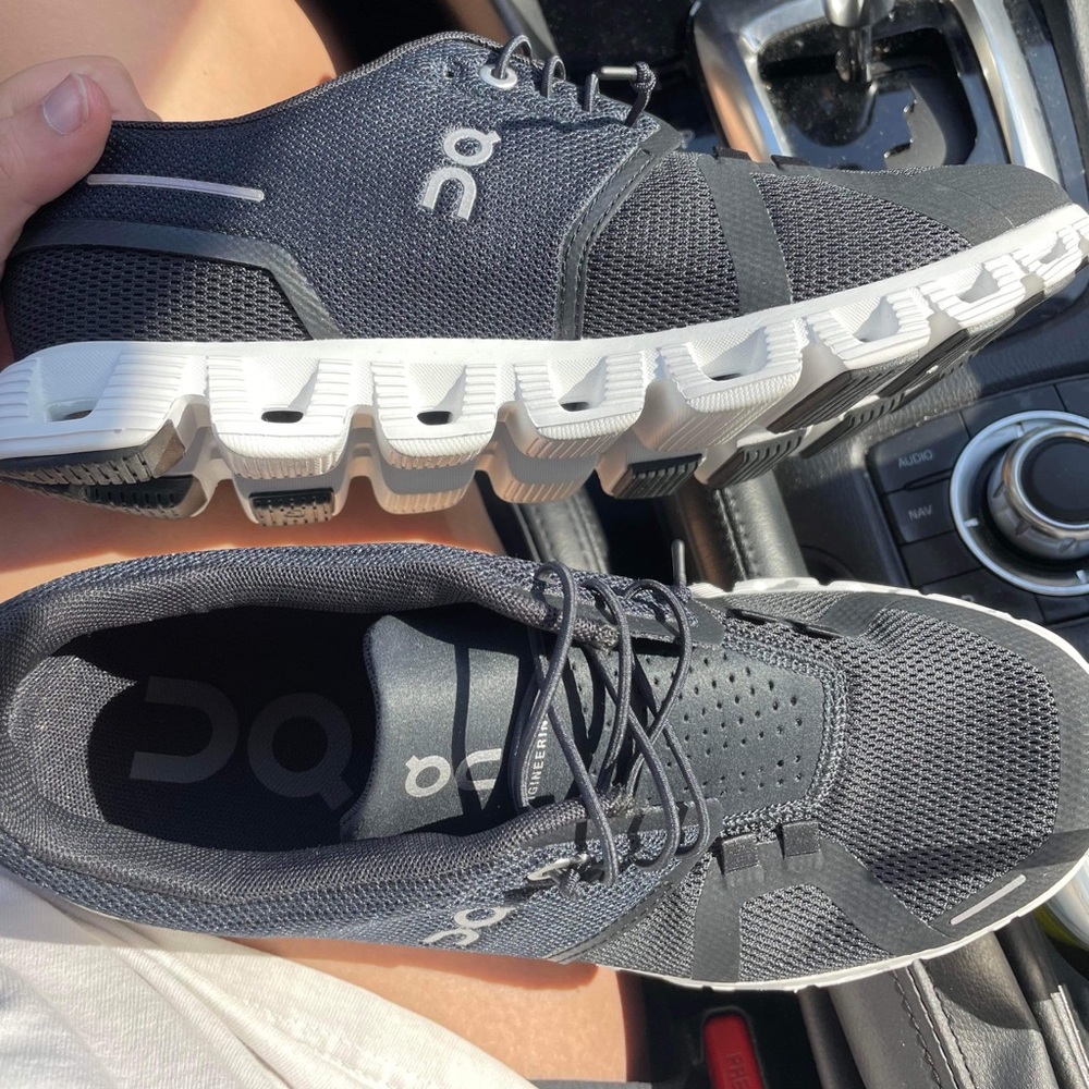 Womens black On Clouds size 8